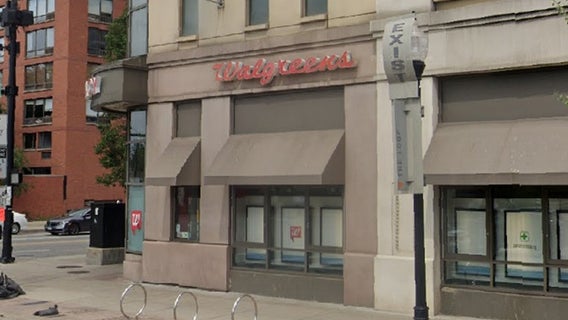 Chicago Walgreens redesigned with only 2 aisles available for browsing, the rest behind counters: report