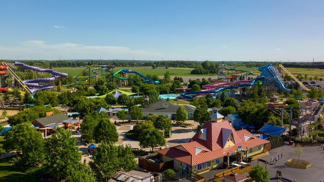Raging Waves: Largest waterpark in Illinois opens for the season