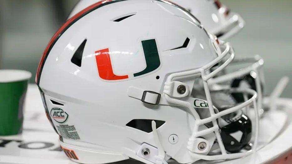 Miami-Hurricanes-helmet.jpg