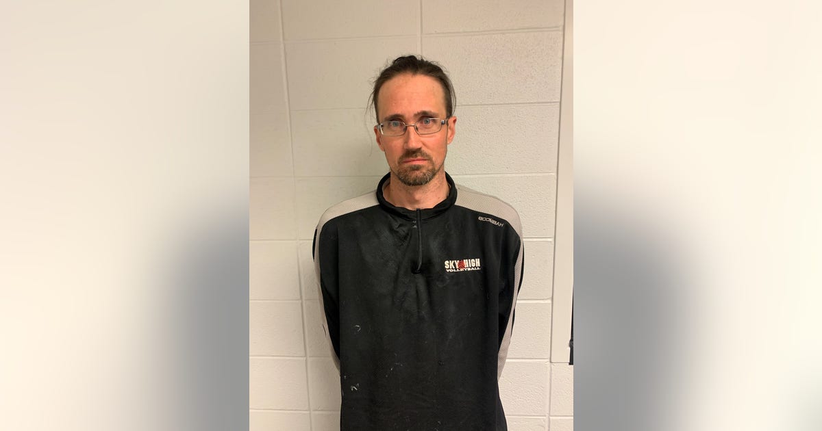 Former suburban coach charged with attempting to meet child for sex ...