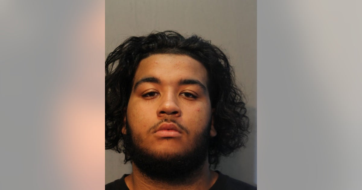 Suburban man charged in South Side Chicago armed robbery | FOX 32 Chicago