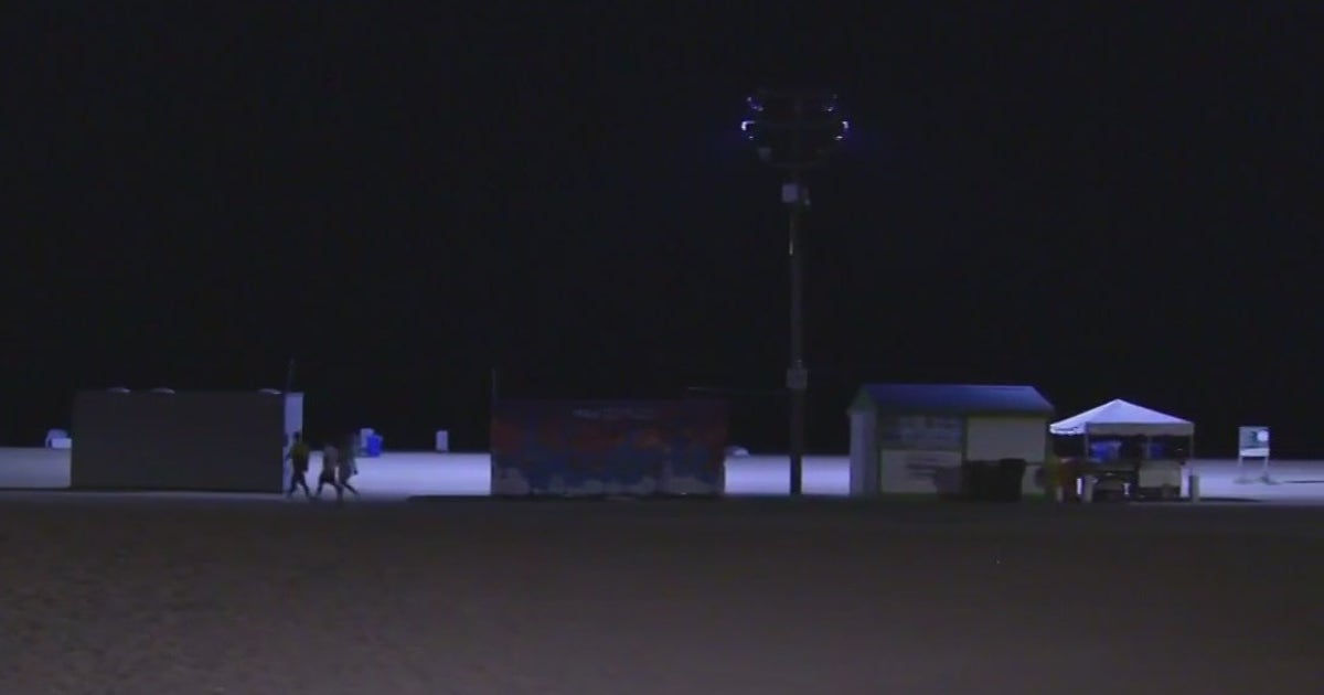 Crews pull body from Lake Michigan | FOX 32 Chicago