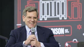 Blackhawks faithful remember Rocky Wirtz at United Center ceremony