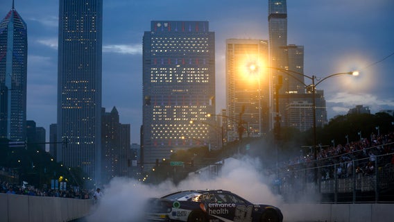 Shane van Gisbergen wins his NASCAR Cup Series debut in memorable finish to street race in Chicago