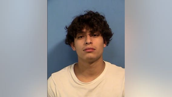 Man intentionally strikes Cook County Sheriff's deputy with his Dodge Challenger: prosecutors