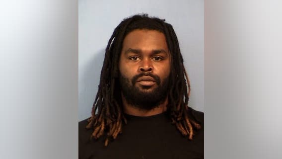 Chicago man held on $1M bond for gun charges