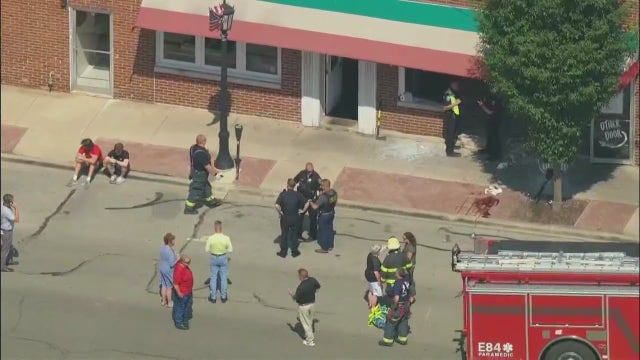 Car crashes into popular Hinsdale sandwich shop, several injured
