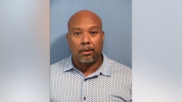 Convicted felon charged with possessing loaded gun, illegal drugs during traffic stop in Oak Brook