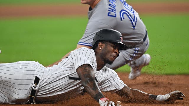 Guerrero Jr. hits 2-run homer in 8th inning to lift Blue Jays to 4-3 win over White Sox