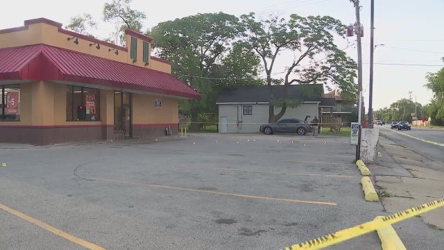 3 shot in parking lot of suburban Popeyes restaurant