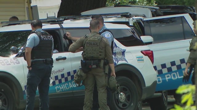 10-year-old boy allegedly fires shot at Chicago police during Beverly SWAT situation