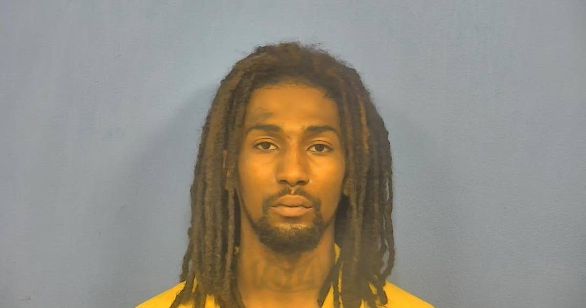 Man out on bond for felony gun charges in Cook County arrested again ...
