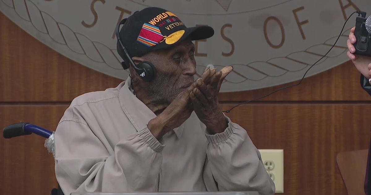 WWII veteran honored at special celebration in Chicago | FOX 32 Chicago