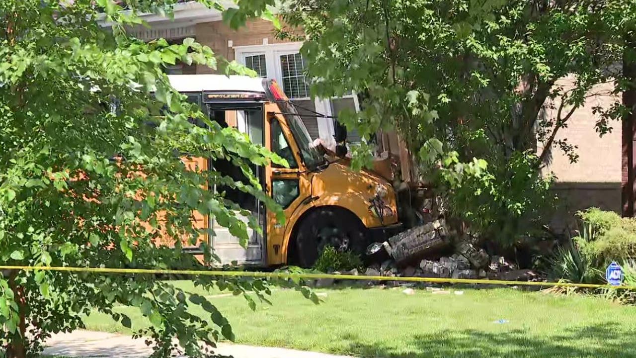 WATCH: Video Shows Alltown Bus Crash Into House On NW Side Leaving ...