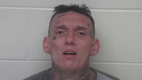 Half-naked squatter with face tattoos tries to drown deputy during bizarre chase: cops