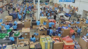 Aldi Cares, Northern Illinois Food Bank sending food to Hawaii to help those devastated by wildfires