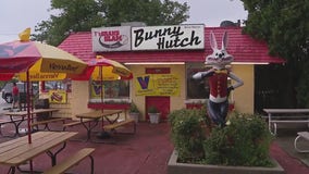 Cook County restaurant inducted into National Vienna Beef Hot Dog Hall of Fame