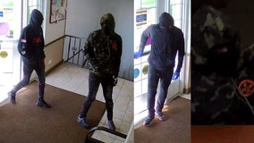 3 armed men rob bank in Country Club Hills: FBI