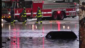 Watch: 2 vehicles submerged under viaduct on Chicago's West Side due to flooding