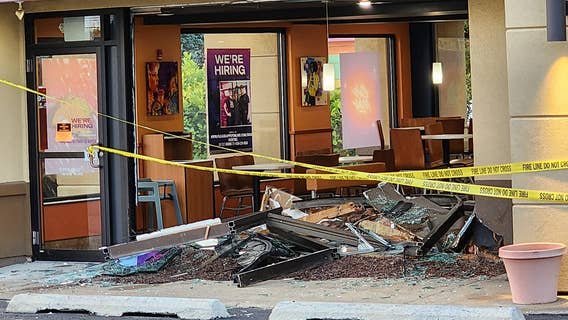 Vehicle crashes into Taco Bell in Darien