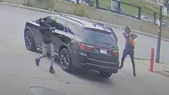 Video shows gunmen open fire outside Chicago gas station in deadly shooting