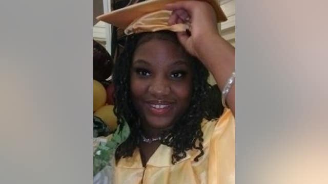 Niomi Walton: Girl reported missing from Chicago for over two weeks