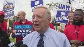 Striking UAW workers in Bolingbrook get political support from Durbin
