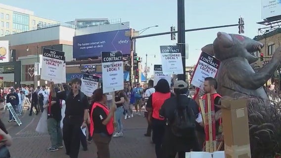 Wrigley Field concession workers authorize strike