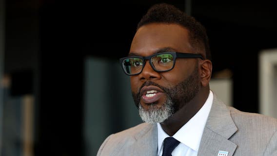 'Deeply alarming': Critics blast Mayor Johnson for CPS mass resignations