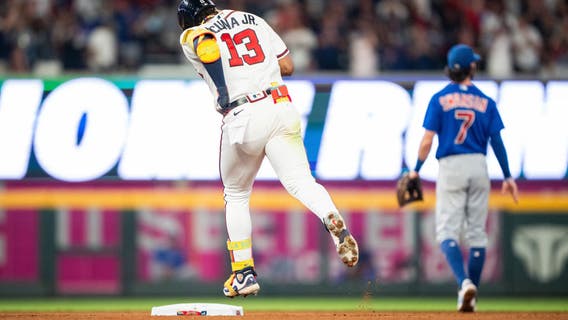 Braves score twice on Suzuki's fielding error, overcome 6-run deficit to beat Cubs