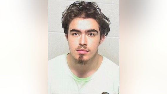 Man who shot 2 people outside Waukegan restaurant, leaving one dead, found guilty