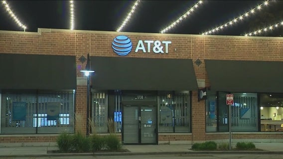 Cellphone store employees tied up during robbery in latest string of overnight crime