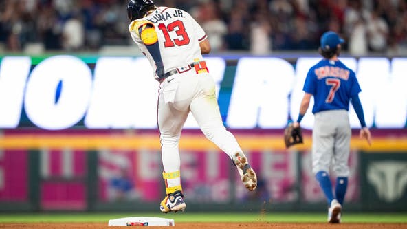 Braves score twice on Suzuki's fielding error, overcome 6-run deficit to beat Cubs