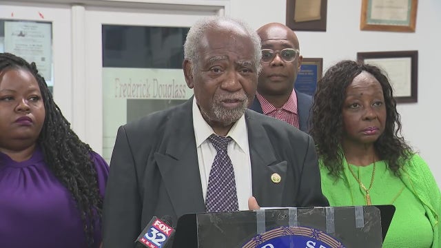 Illinois congressman sounds alarm on potential government shutdown impacting the state