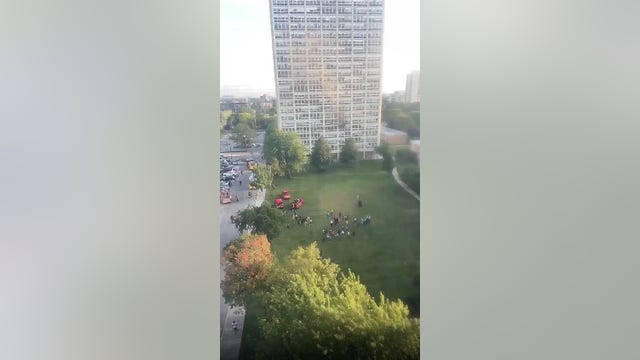 Two people injured in apartment fire in Chicago high rise