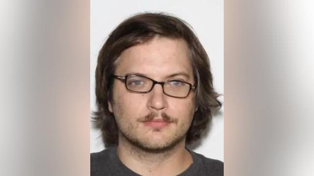 Convicted sexual predator sues mustard company for misleading 'custumers' with packet packaging