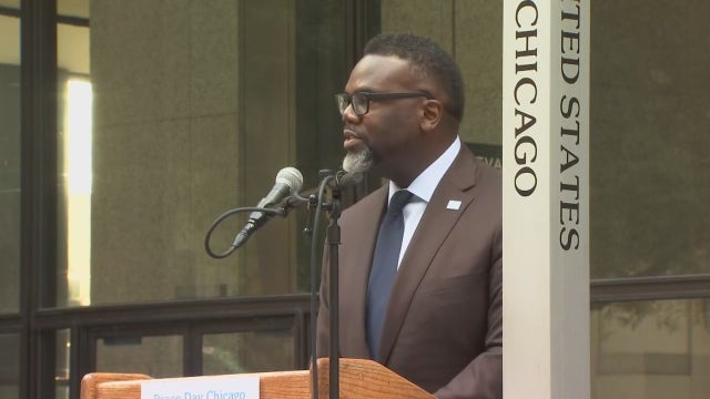 Chicago gathering marks 45th Peace Day celebration at Daley Plaza