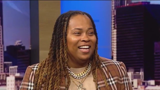 Chicago pitmaster Chef Dominique wins Food Networks 'BBQ Brawl,' shares Wagyu hot dog recipe