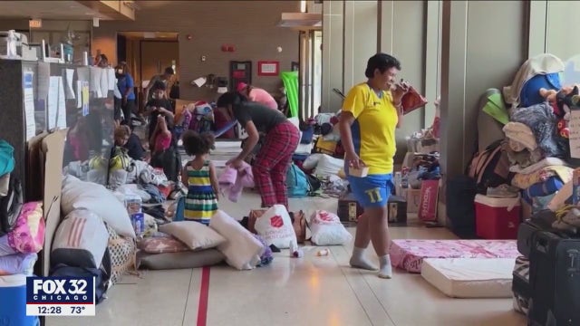 Questions arise over company chosen to build camps for migrants in Chicago