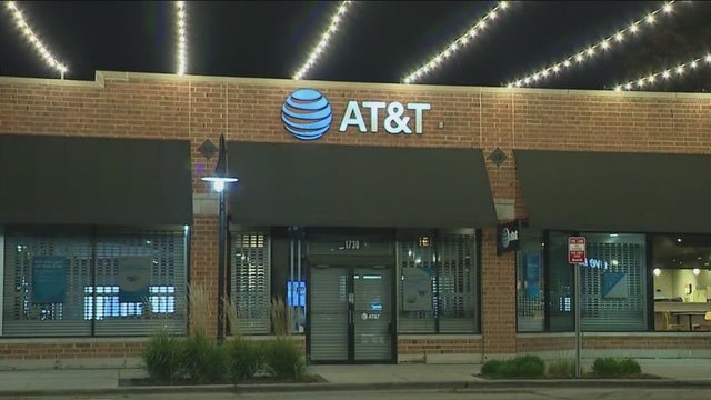 Cellphone store employees tied up during robbery in latest string of overnight crime
