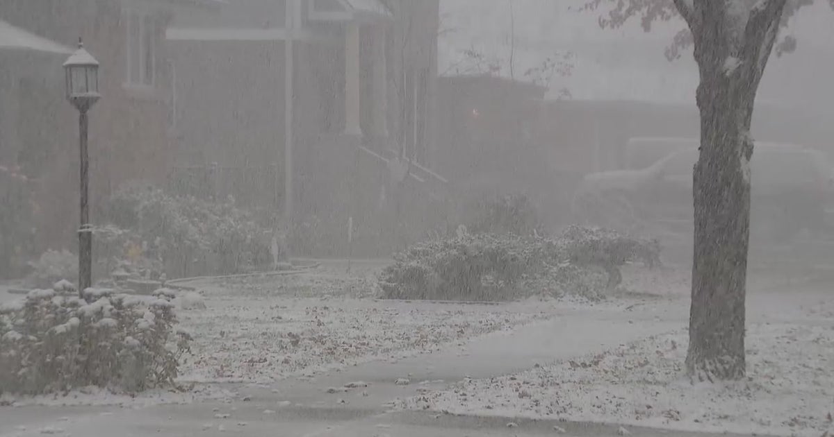 Chicago gets its first snowfall of the season on Halloween | FOX 32 Chicago