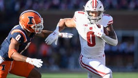 Locke’s TD pass caps 18-point fourth-quarter Wisconsin comeback win over Illinois, 25-21