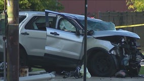 4 Chicago police officers among 10 injured in crash, shooting: officials