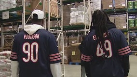 Chicago Bears players, volunteers team up at Greater Chicago Food Depository