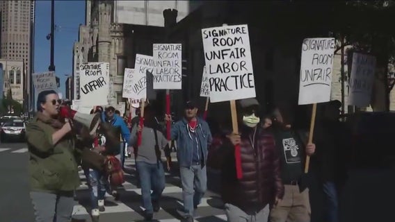 Former Signature Room workers protest sudden closure, cite WARN Act violation