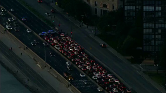 Pedestrian fatally struck while trying to cross DuSable Lake Shore Drive