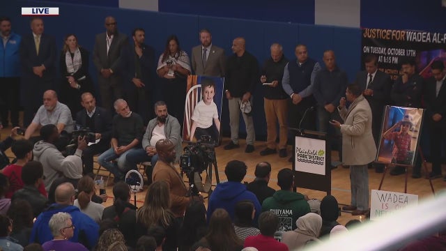 Plainfield community gathers for prayer vigil against hate after murder of 6-year-old Muslim boy