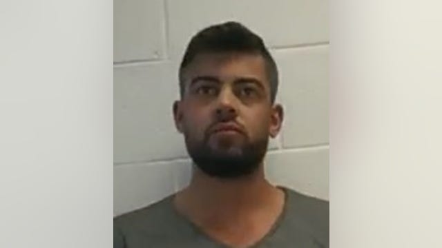 Suburban man tricks victim online into meeting up in person, robs him at gunpoint