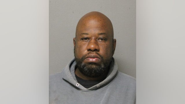 Chicago man shot woman in West Pullman home, arrested minutes later: police