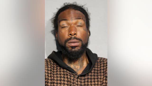 Chicago man charged with attacking 2 women in Edgewater, robbing man in West Loop